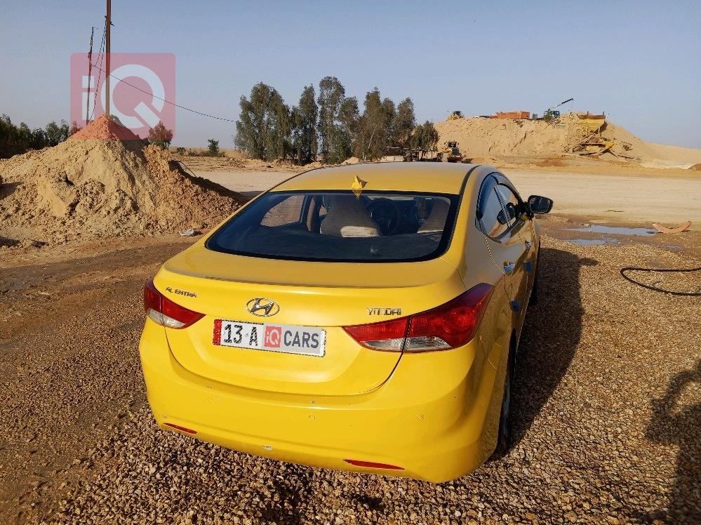 هیۆندای ئەلەنترا